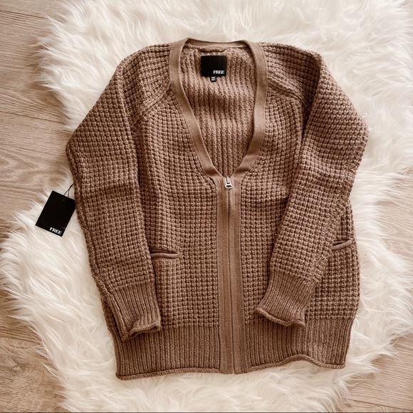 Wilfred Free Marin Cardigan - Walnut (Waffle Knit) - Picture 3 of 6